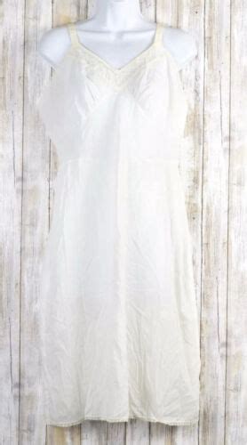 Vintage Kayser White Nightgown Gem