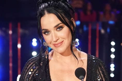 Katy Perry Gets Booed On American Idol For Critiquing Contestants