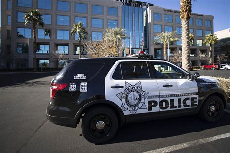 police investigate shooting in rio parking lot las vegas review journal