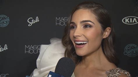 Olivia Culpo Gushes Over Sports Illustrated Swimsuit Issue E News