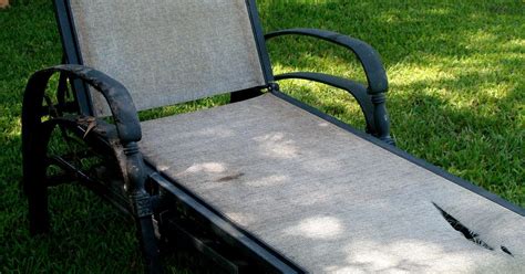 Refurbish your old chaise loungers | Patio furniture redo, Patio
