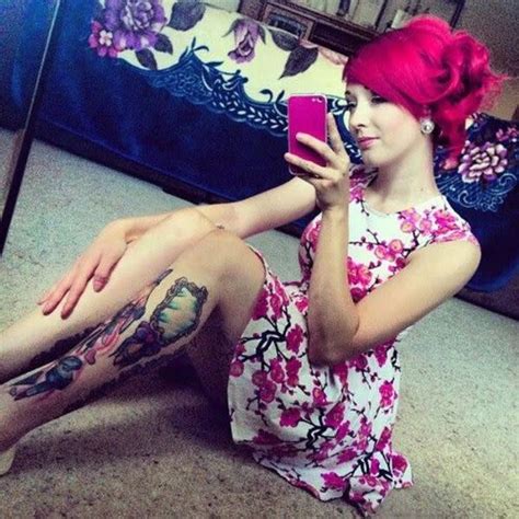 sultry tattooed selfies