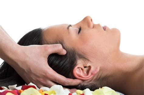 massage crânien de quoi s agit il et à quoi sert il le temple du massage