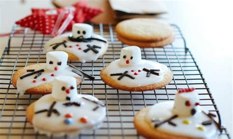 Putting on a christmas program with kids or teens? Melted snowmen Christmas cookies recipe - Kidspot