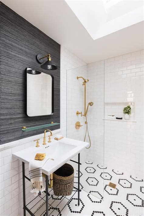 Bathroom chair rail paint ideas. Bathroom Chair Rail Design Ideas