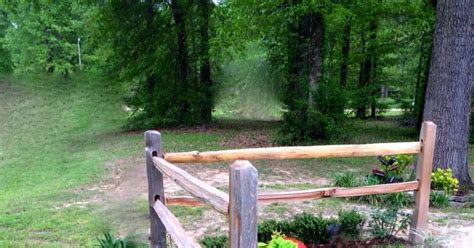 This fence guide explores the details of split rail fences as well as. Two Men and a Little Farm: SPLIT RAIL FENCE FEATURES ...