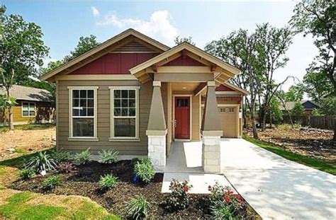 However, exterior paint color schemes come with a variety of shades and hues and once you have decided to go for a new house color, it may be quite confusing. 10 of the world's most spectacular libraries | Paint colors, Two tones and Craftsman