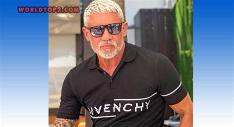 Gary lineker's brother joins 'towie'. Wayne Lineker | Biography, Age, Height, Wife, Facts, Family