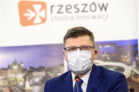 Konferencja prasowa wiceministra sprawiedliwości marcina warchołainteresujesz się polityką? Tadeusz Ferenc honorowym przewodniczącym komitetu ...