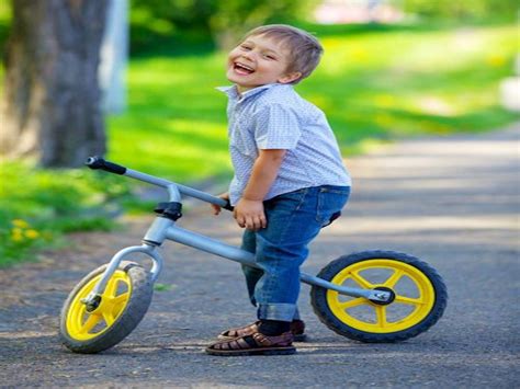 Jak nauczyć dziecko jazdy na rowerze Świat Rodziców
