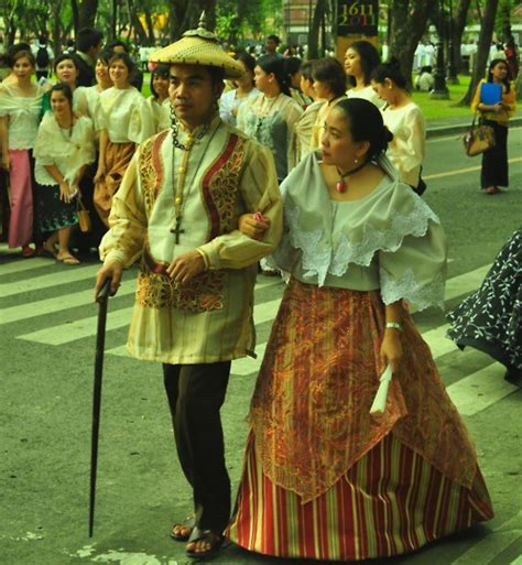 Traditional Clothing In The Philippines Barong Tagalog Baro At Saya Filipino Clothing