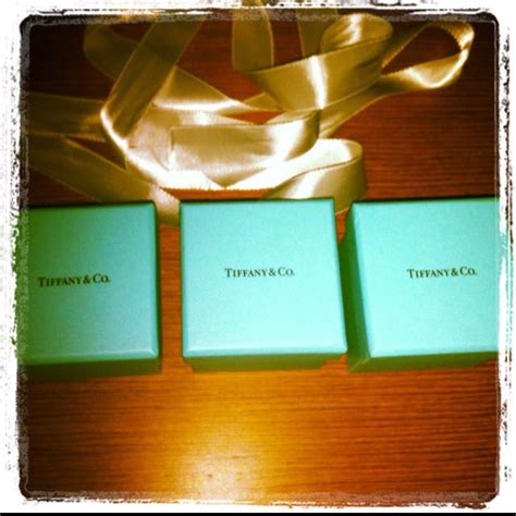 little blue boxes tiffany and co blue box blue