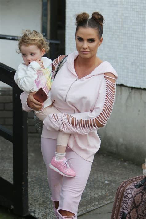 Katie Price Praised By Fans For Adorable Snap With Daughter Bunny After