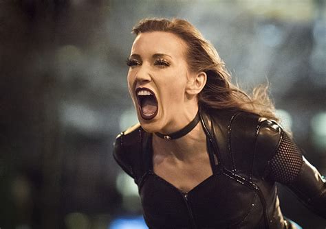 Katie Cassidy Is Returning As A Series Regular For Arrow Season 6