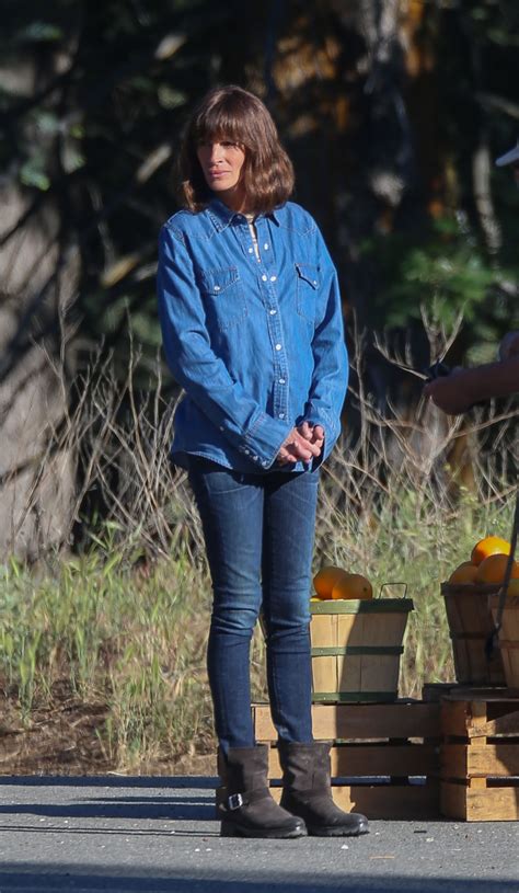 Julia Roberts On The Set Of Homecoming In Lake Arrowhead 06062018