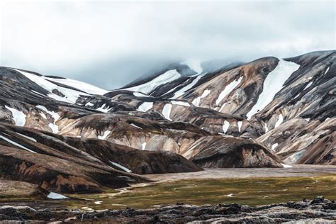 Paisagem Das Terras Altas Da Islândia Landmannalaugar Foto Premium