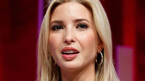 Donald Trump sa fille Ivanka fait scandale à cause d une robe de soirée