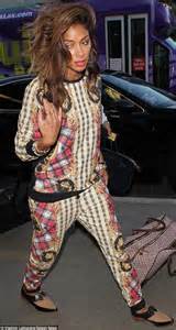 Nicole Scherzinger Looks Half Asleep As She Arrives At Lax Airport In Pyjamas Daily Mail Online