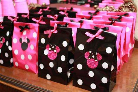10 Spectacular Minnie Mouse Party Favors Ideas 2023