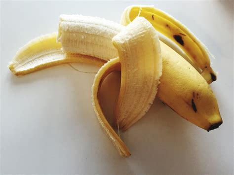 Theres A Reason Those Strings On Your Banana Exist Self