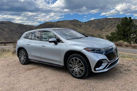 Review Mercedes Benzs New Electric Three Row Suv Is Luxurious And