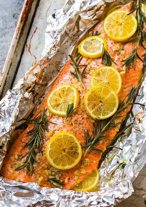 Salmon is one of the quickest and easiest ways to dinner! Baked Salmon in Foil | Easy, Healthy Recipe