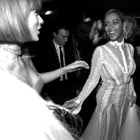 Taylor Swift And Beyoncé Have Adorable Moment At Grammys E Online