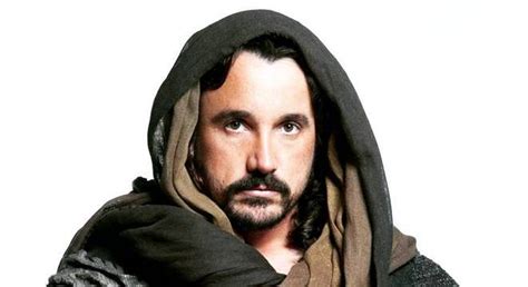 1 2 era filho do também ator e diretor fábio junqueira, falecido em 2008, e irmão do ator jonas torres. Ator Caio Junqueira morre aos 42 anos no Rio de Janeiro ...