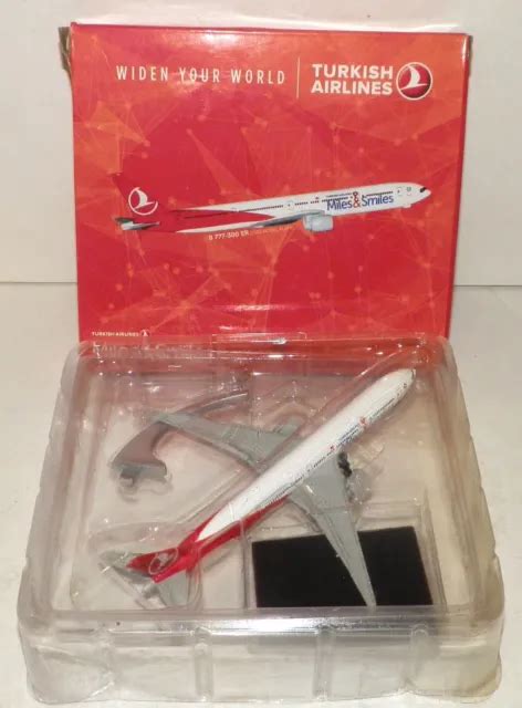 Turkish Airlines Metal Model Plane Boeing B 777 300 Diecast With Stand