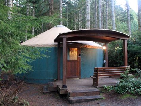 Deluxe Yurts Ideal For Winter Camping At Umpqua Lighthouse State Park