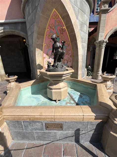 Cinderella Fountain In Fantasyland At Magic Kingdom Drained And Roped