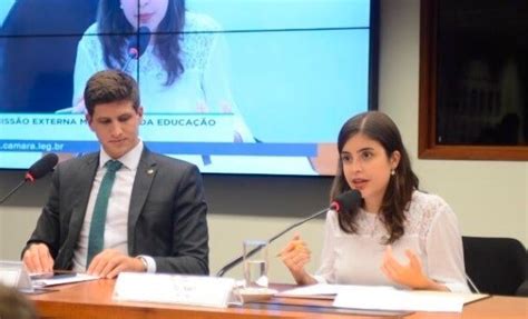João campos diz que planeja casamento com tabata amaral: João Campos e Tabata Amaral estão namorando, diz colunista ...