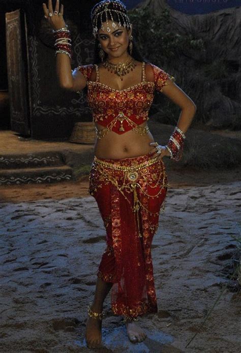Hot South Actress Meera Chopra Navel Show Photos Images Stills Spicy Ammayi