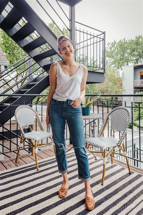 Air Camisole Casual Lunch Outfit Lunch Date Outfit Black Mom Jeans
