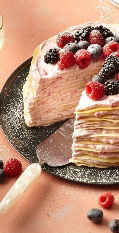 Durch schwenken in der pfanne sollte der pfannkuchenteig nun möglichst schnell verteilt werden, so dass der gesamte pfannenboden bedeckt ist. Pfannkuchen-Torte | Torten rezepte, Pfannkuchen kuchen ...