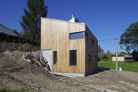 Small House On A Hillside Vladimír Balda Archdaily