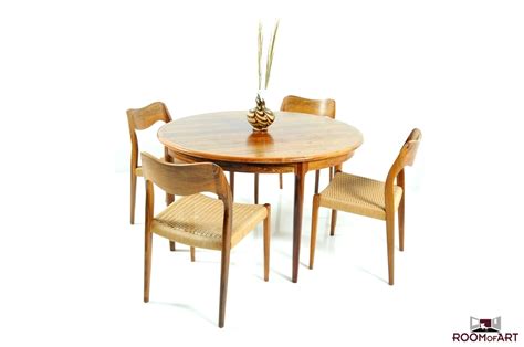 Round Danish Dining Table In Palisander Modernism