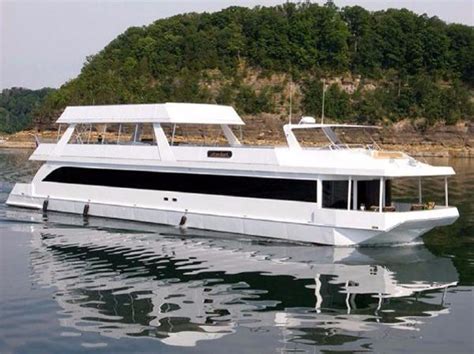 Yournewboat offers used houseboats for sale in tennessee on lake loudon, tellico lake, watts bar lake, melton hill lake, volunteer landing, concord marina, tellico harbor, fox road marina, international harbor, and the all houseboats, cruisers & yachts for sale on the tennessee river. Houseboats for sale in Knoxville, Tennessee
