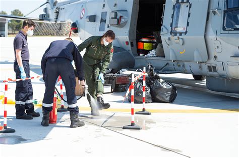 One Third Of Charles De Gaulle Csg Sailors Test Positive For Covid 19