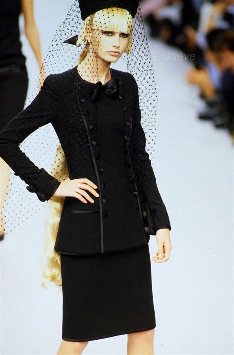 Chanel Hc Fall 1995 Couture Couture Runway Chanel Style Jacket