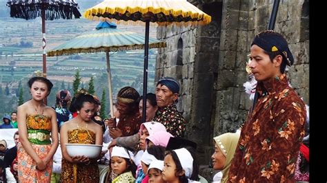 Tradisi Ritual Potong Rambut Gimbal Dieng Culture Festival Wisata
