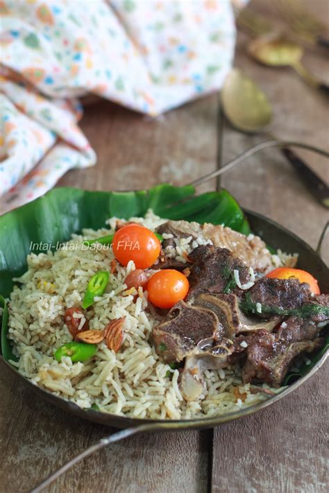 Adapun bahan dan bumbu resep nasi kebuli kambing diantaranya: NASI ARAB... Kabsa Kambing - FHA Selemak Santan