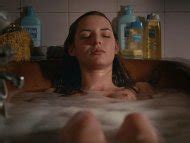 Naked Louise Bourgoin In Un Heureux V Nement