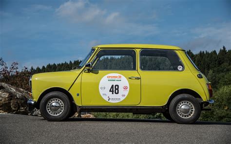 Bean's mini is a late 1970s mkiv british leyland mini that comes with 1000cc engine. 1974 Mr Bean's Mini Mark 3 - HD Pictures @ carsinvasion.com