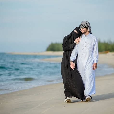 Pin By Áltáàf Wârshi On Couple Cute Muslim Couples Muslim Couple