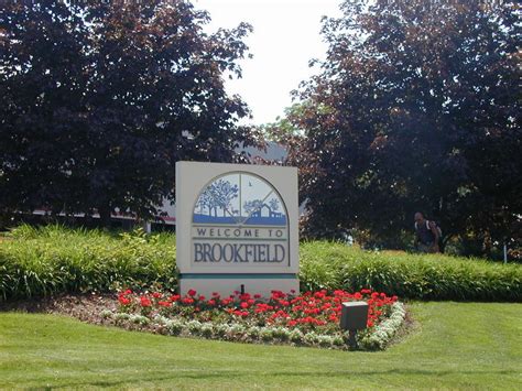 Brookfield Wi City Entrance Sign Photo Picture Image Wisconsin