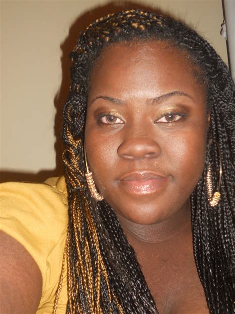 The felt poinsettia hair pin is adorable. CURVY CUTIE: BORED WITH YOUR BOX BRAIDS???