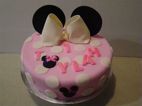 Minnie Mouse 1st Birthday Cake Choclate Mud Cake With Chocolate Ganache Butter Cream It Was A