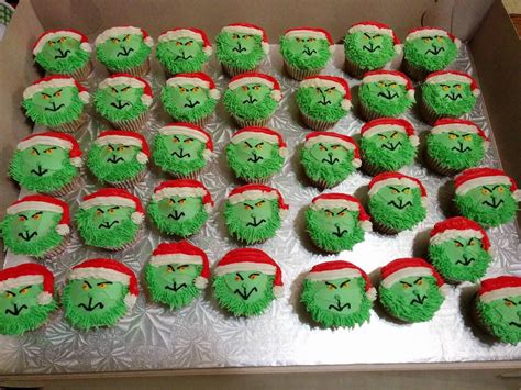 The Grinch cupcakes | Holiday decor, Holiday, Cupcake cakes
