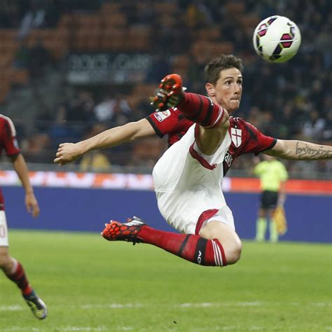 Fernando Torres Tries An Acrobatic Scissors Kick For Ac Milan It Goes